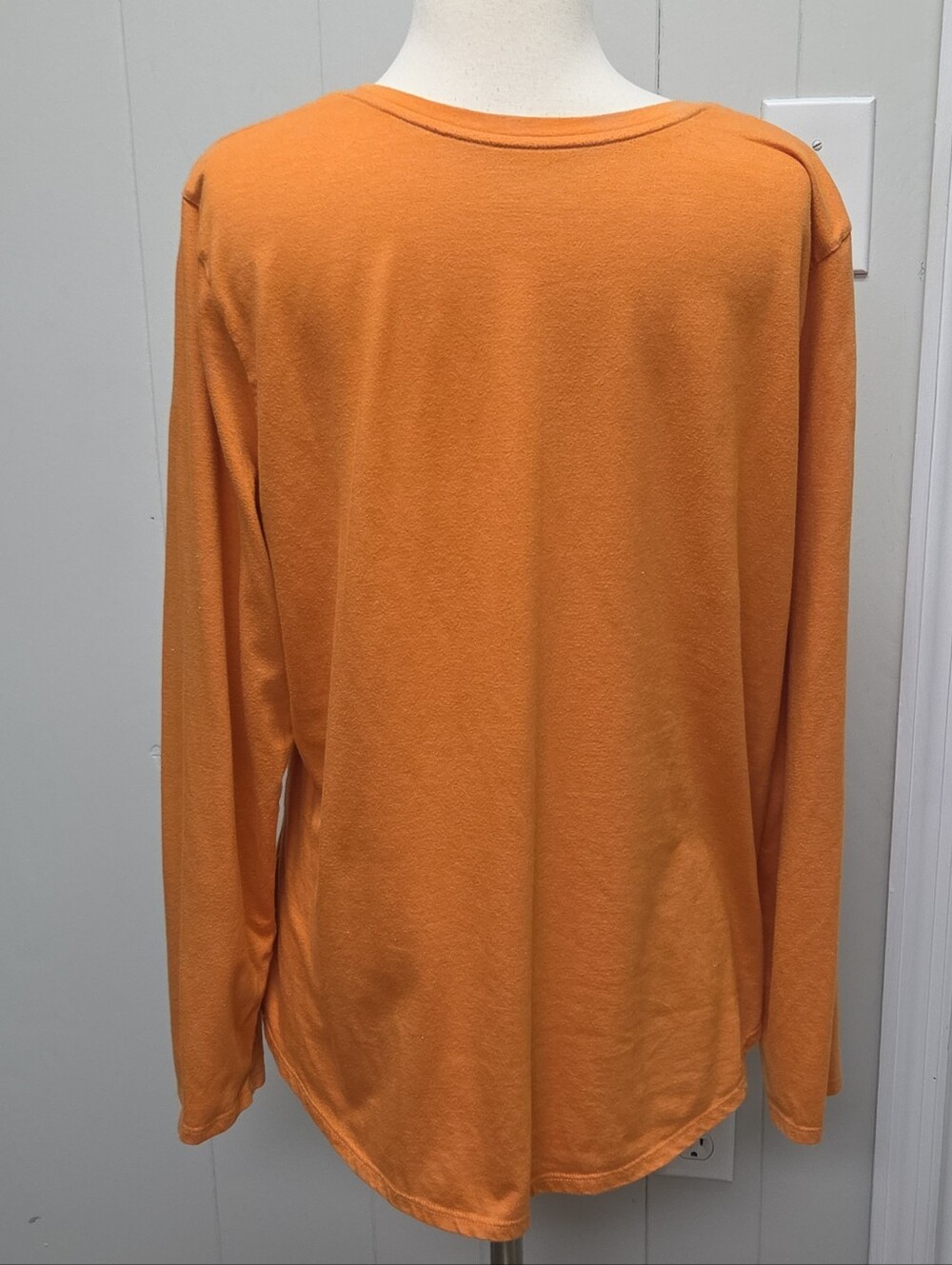 University of Tennessee Women’s Long Sleeve Orange Vols Shirt 2XL - Picture 3 of 7